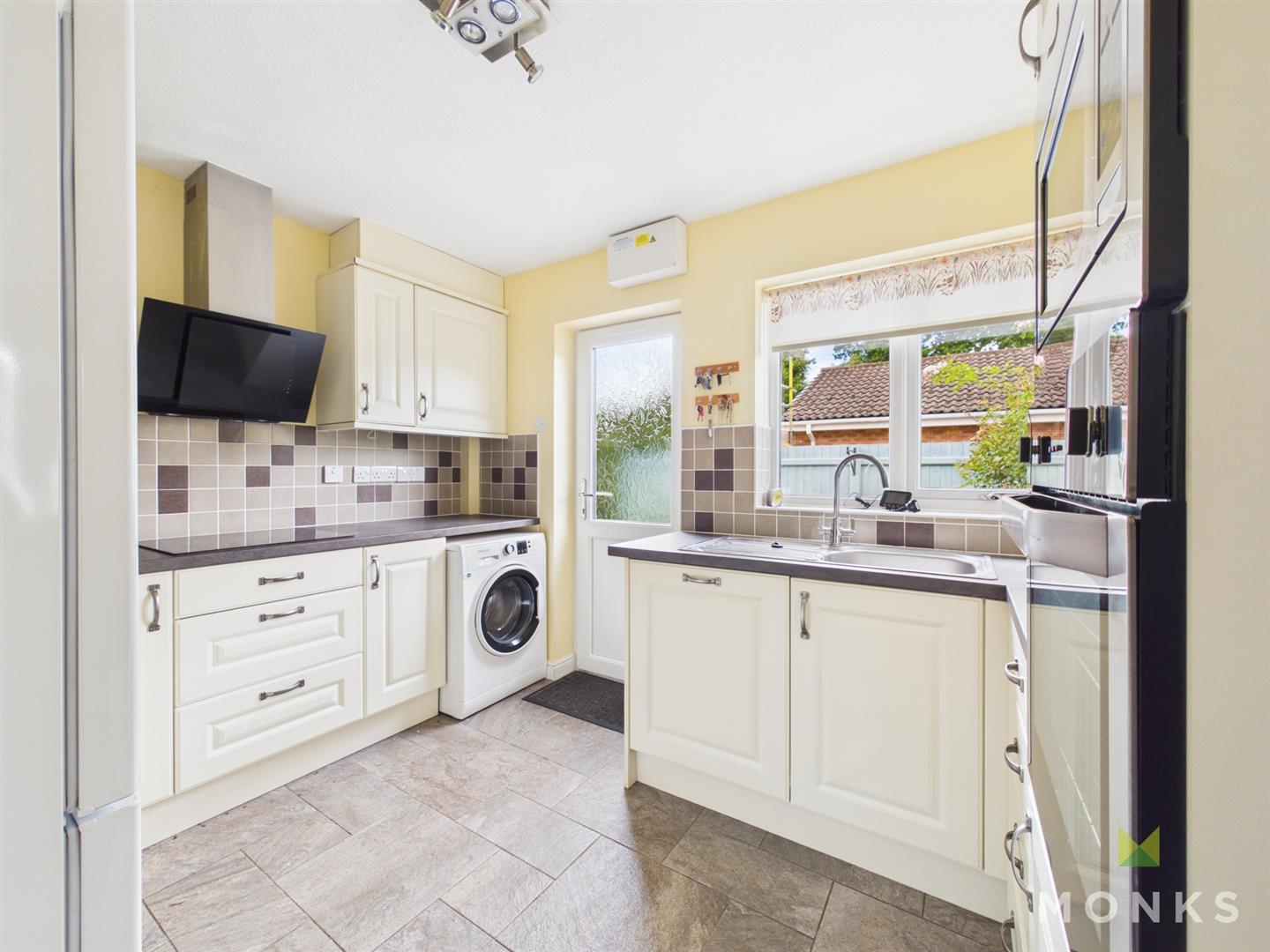 34 Llanforda Mead, Oswestry, SY11 1TS For Sale
